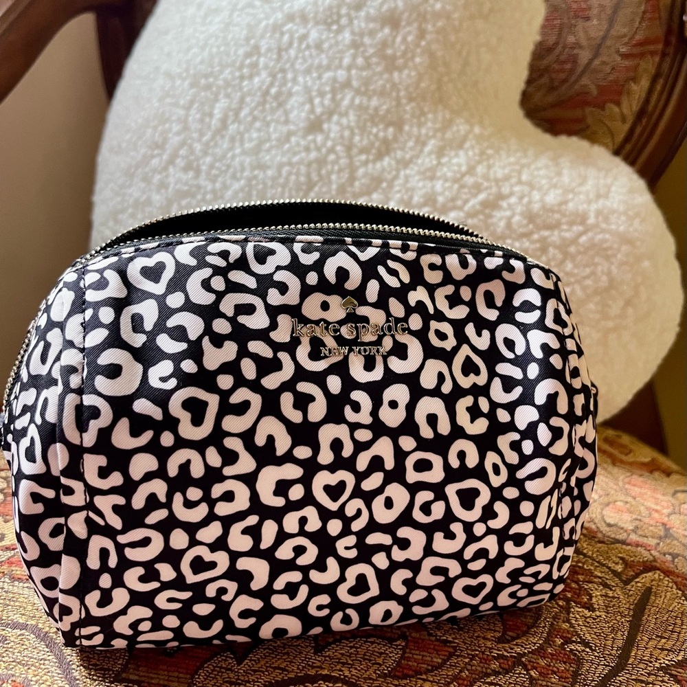 ♠️ kate spade ♠️ pouch